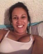 Ainhoa morena ardiente con buena teta