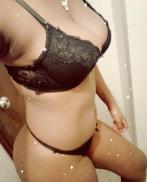 Nicky pechos grandes